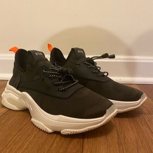 Steve Madden Women’s Myles Knit Chunky Sneakers